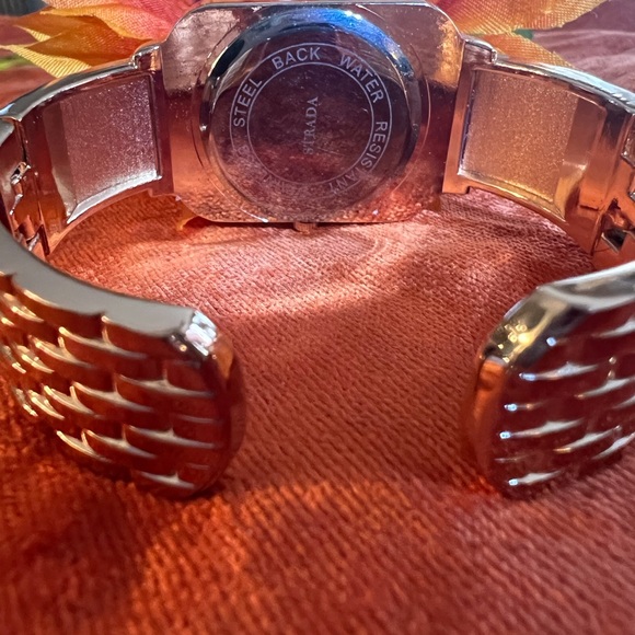 🌼Strada Watch - Picture 9 of 10